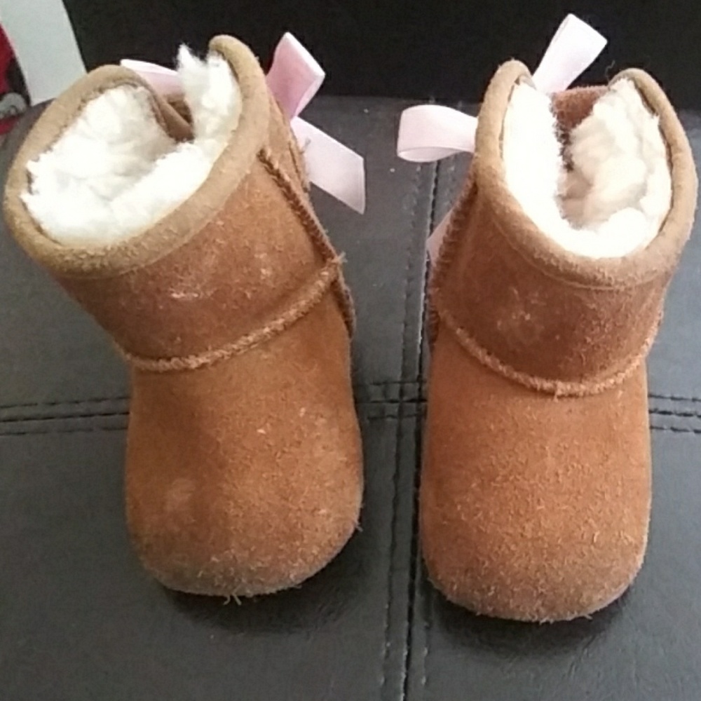 Girls ugh boots
